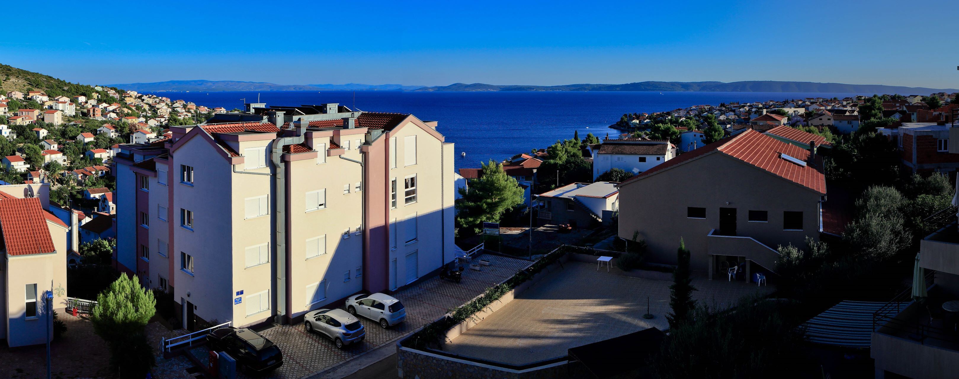 Panorama of Okrug Gornji and the sea